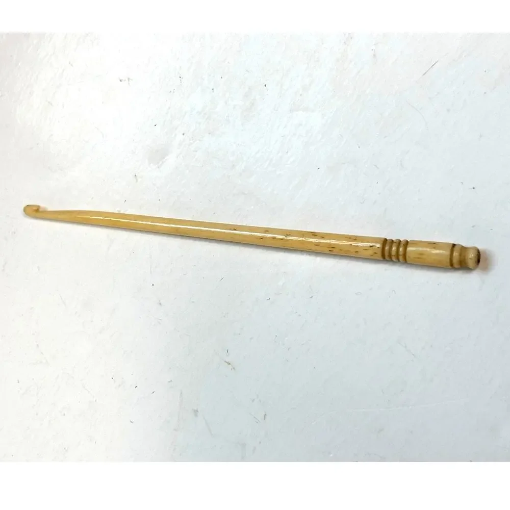 Vintage Bone Crochet Hook 4.5 Inch Faux Bone Needlework Tool Size Unknown